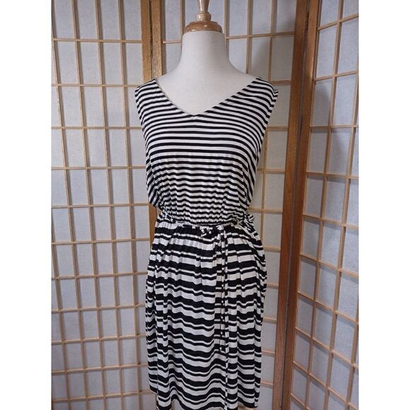Lovefire Lg Striped Midi Dress - Picture 9 of 12